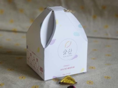 濟南包裝盒廠家設計的化妝品包裝盒，如何得到消費者認可？